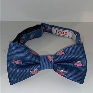 Izod Flying Pig Bow Tie